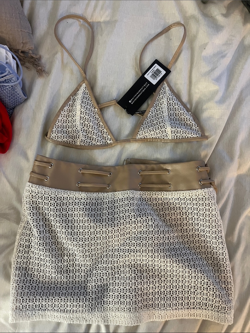 White fox set